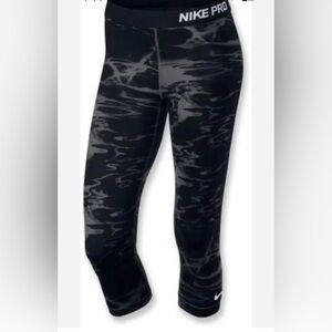 Nike Pro Black and Gray Patterned Leggings
